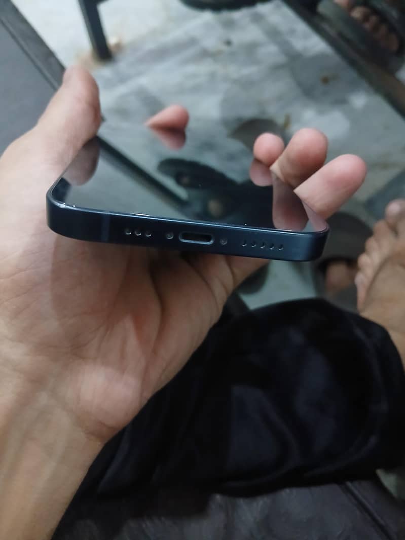 Apple iPhone 13 3
