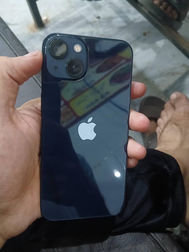 Apple iPhone 13 5