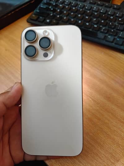 Apple iPhone 16 Pro Max