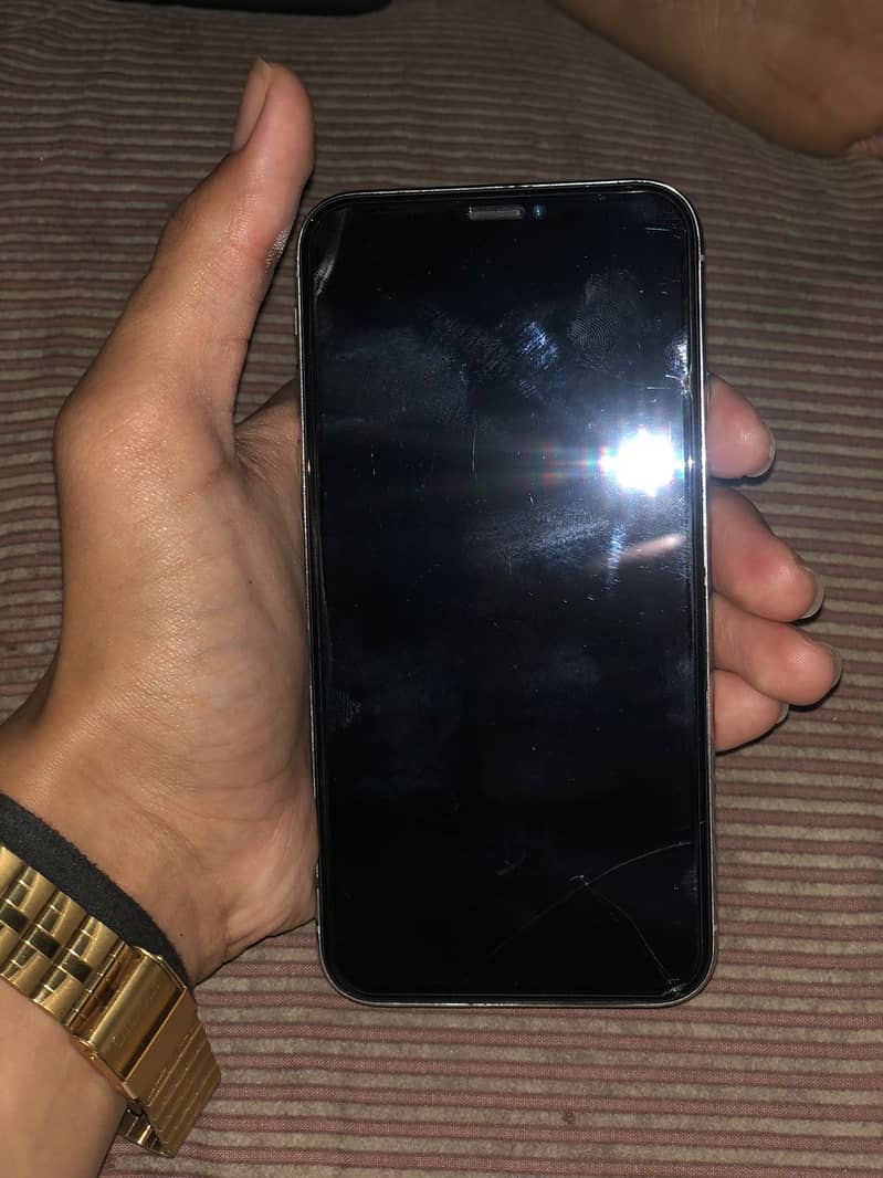 Apple iPhone X 4