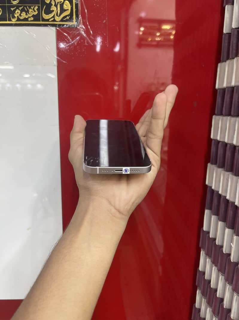 Apple iPhone 13 3