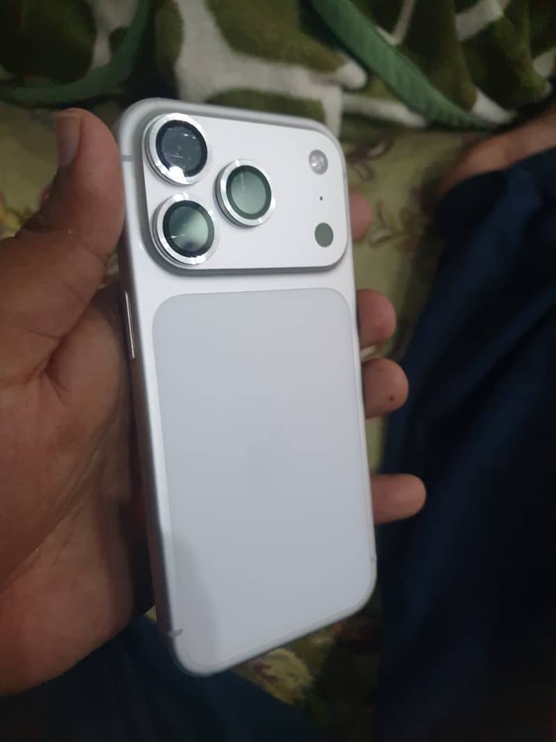 Apple iPhone 17 Pro 3