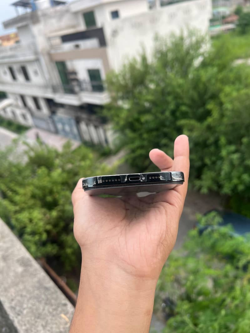 iphone 13 pro max 2