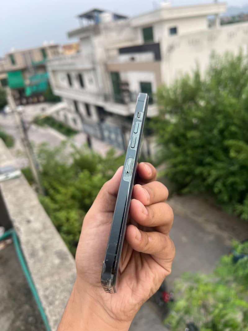 iphone 13 pro max 6