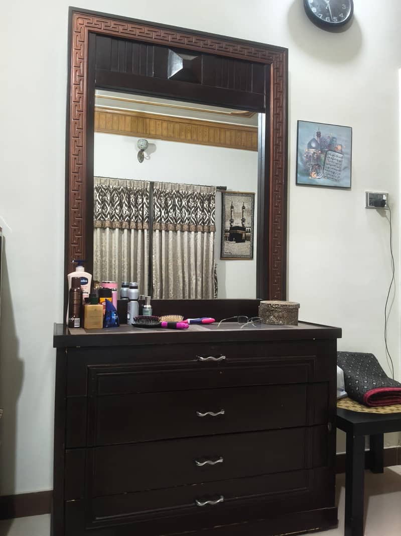 Complete Bed set with dining table 0