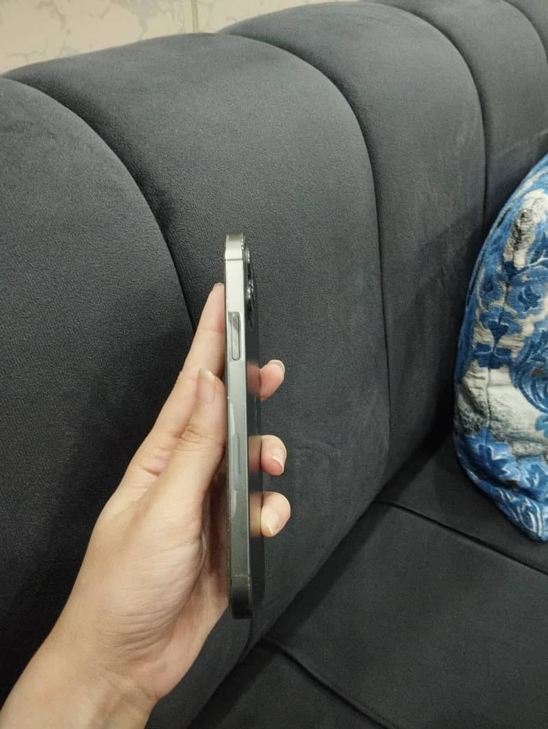 Apple iPhone 12 Pro 1