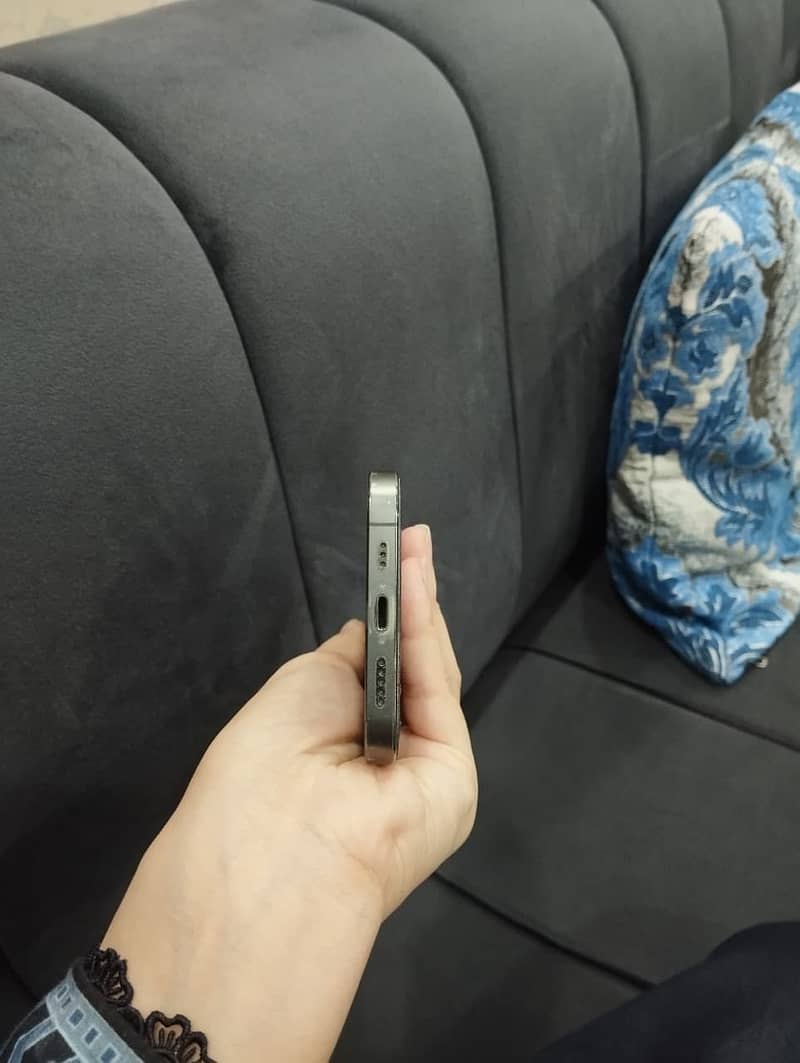 Apple iPhone 12 Pro 4