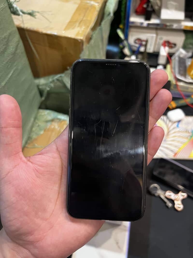 Apple iPhone 11 Pro 1