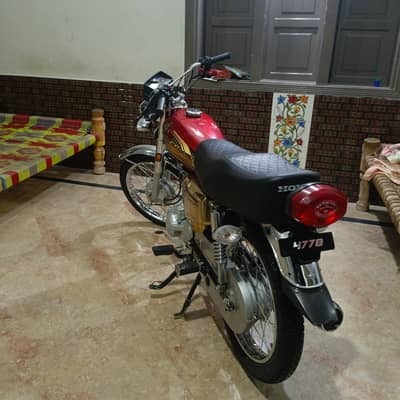 i am selling honda 2025 self start