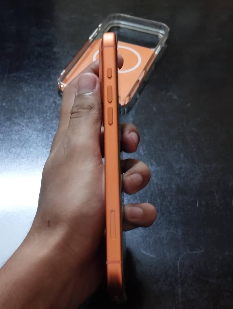 Apple iPhone 17 Pro Max 6
