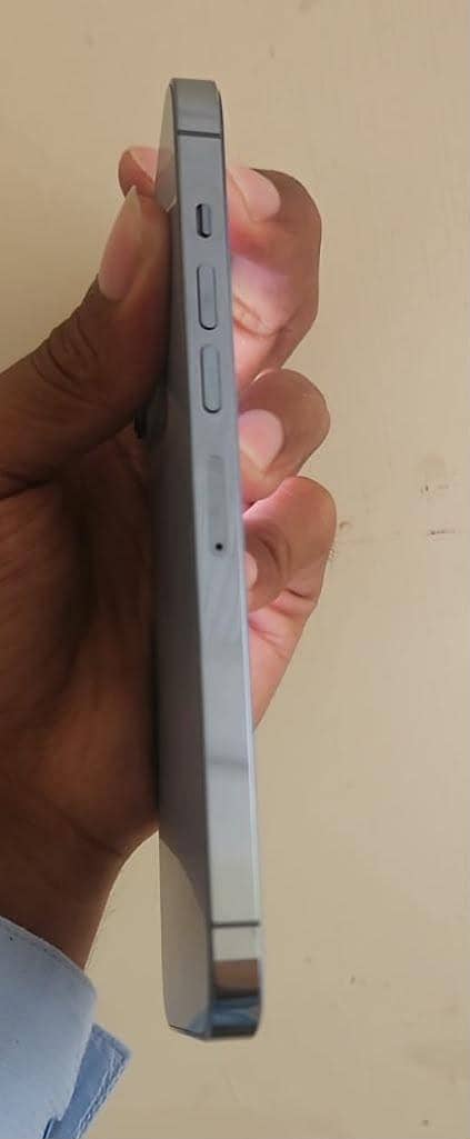 iPhone 13 Pro Max with box 2