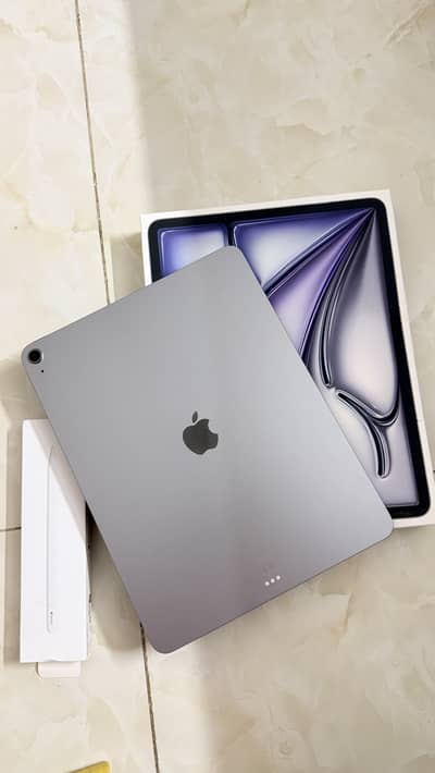 APPLE 13" iPad Air (2025) - 256 GB, Space Grey Brand new