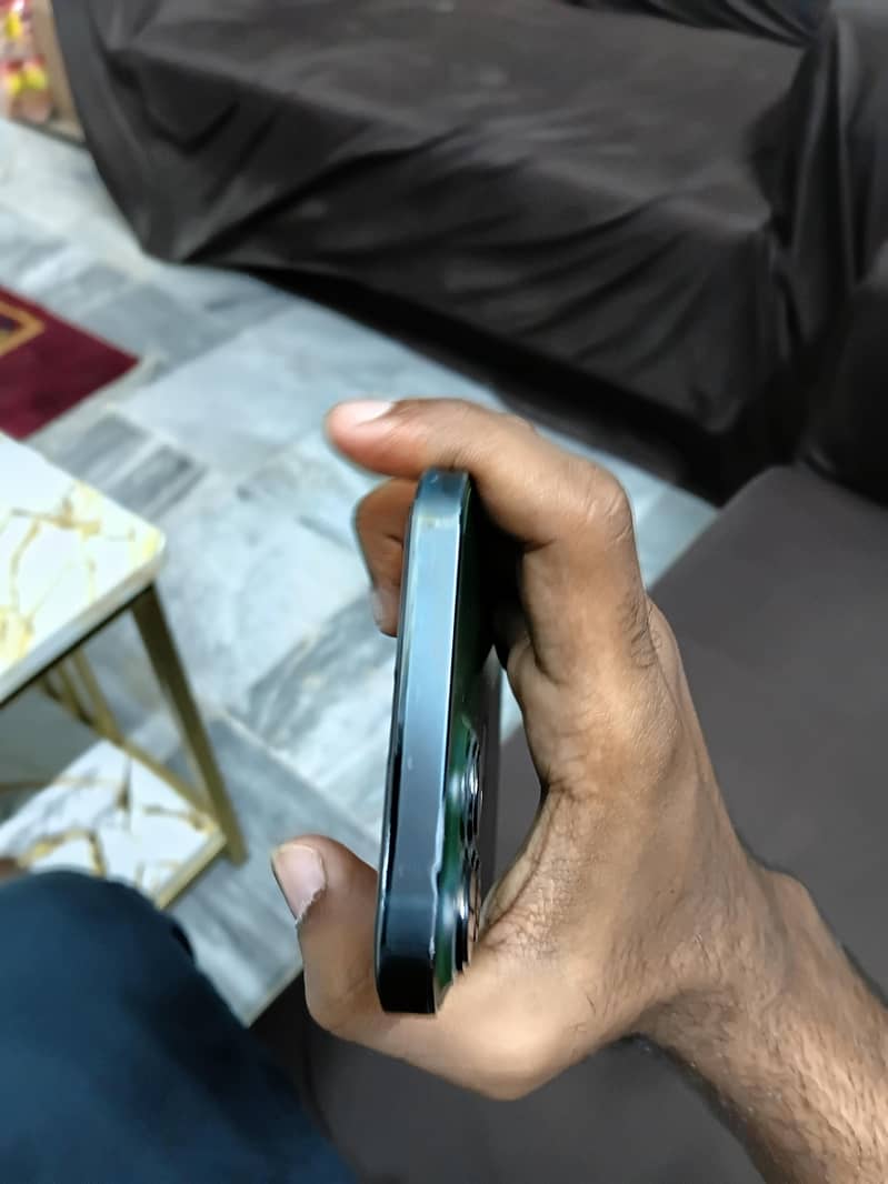 Apple iPhone 13 Pro Max 1