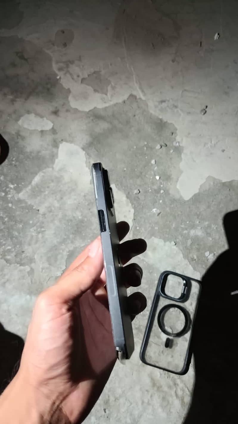 Apple iPhone 14 Pro Max 1