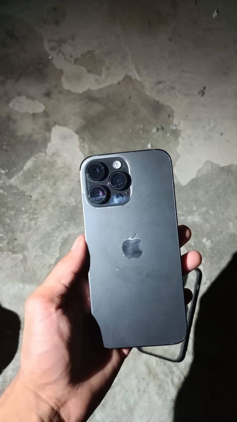 Apple iPhone 14 Pro Max 0