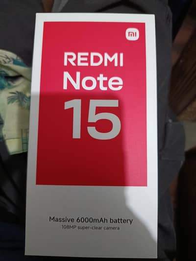Xiaomi Redmi Note 15 Box open