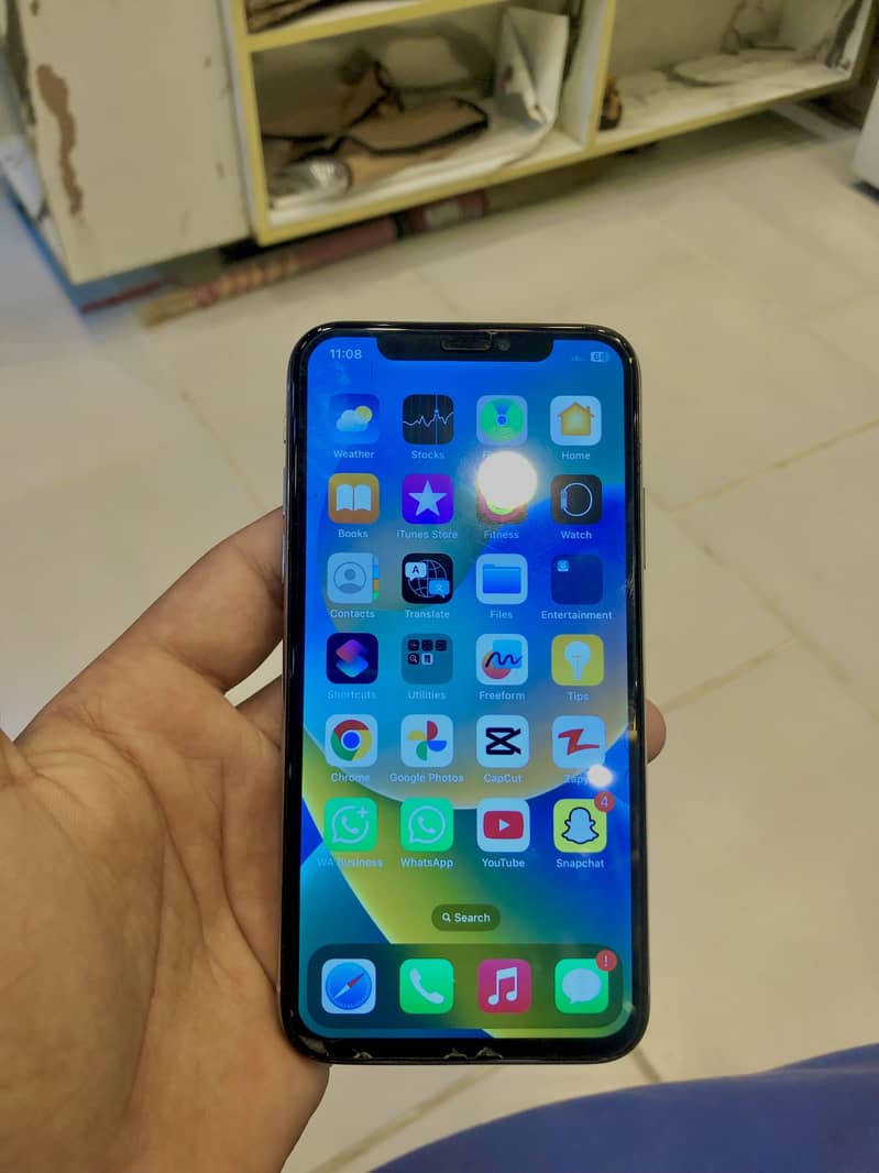 Apple iPhone X 5