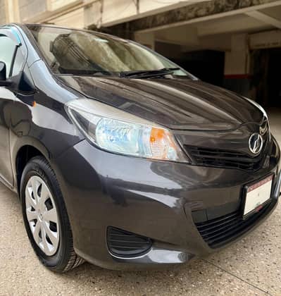 Toyota vitz 1000cc automatic. low mileage 69224.