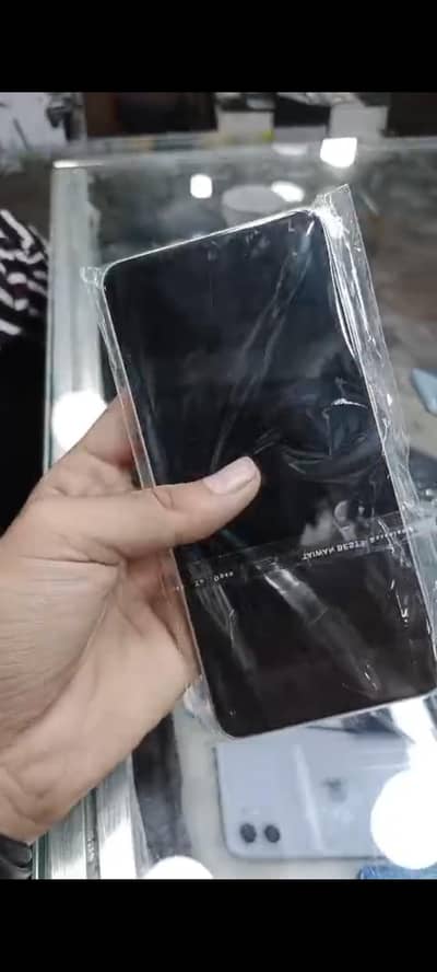Samsung Mobile S21 FE 5g sim unlock  4month sim time