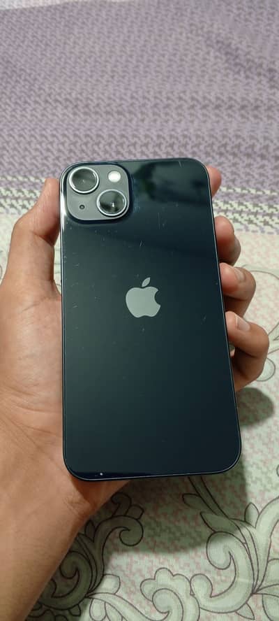 Apple iPhone 13