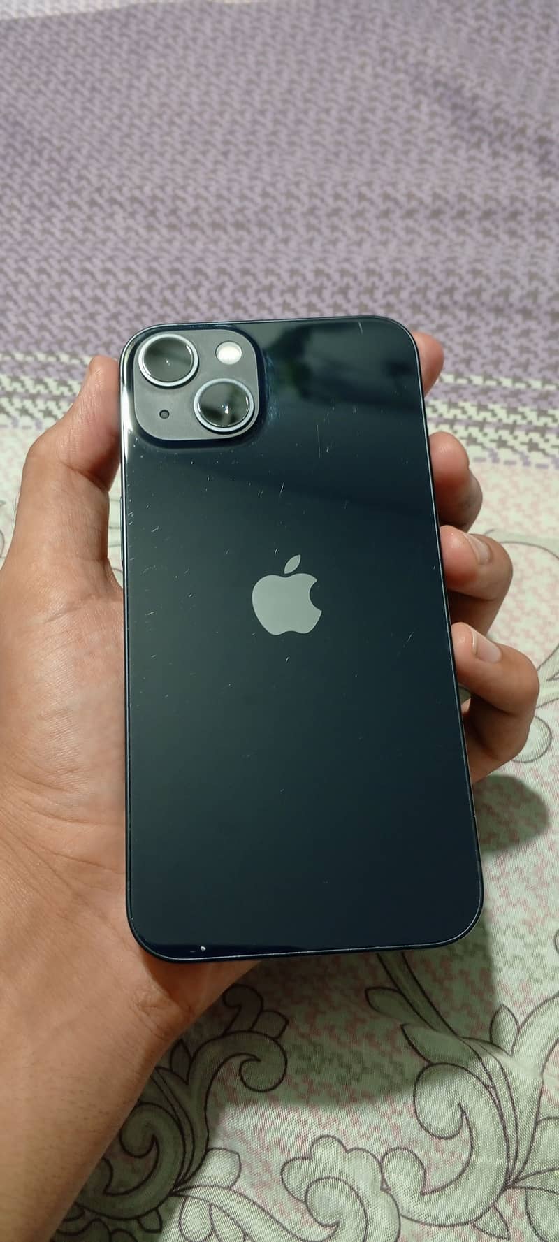Apple iPhone 13 0