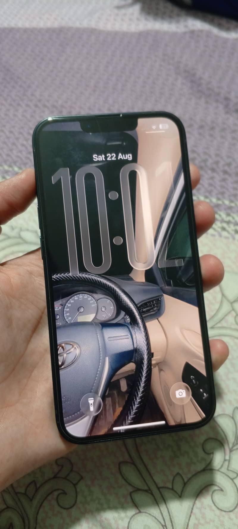 Apple iPhone 13 1