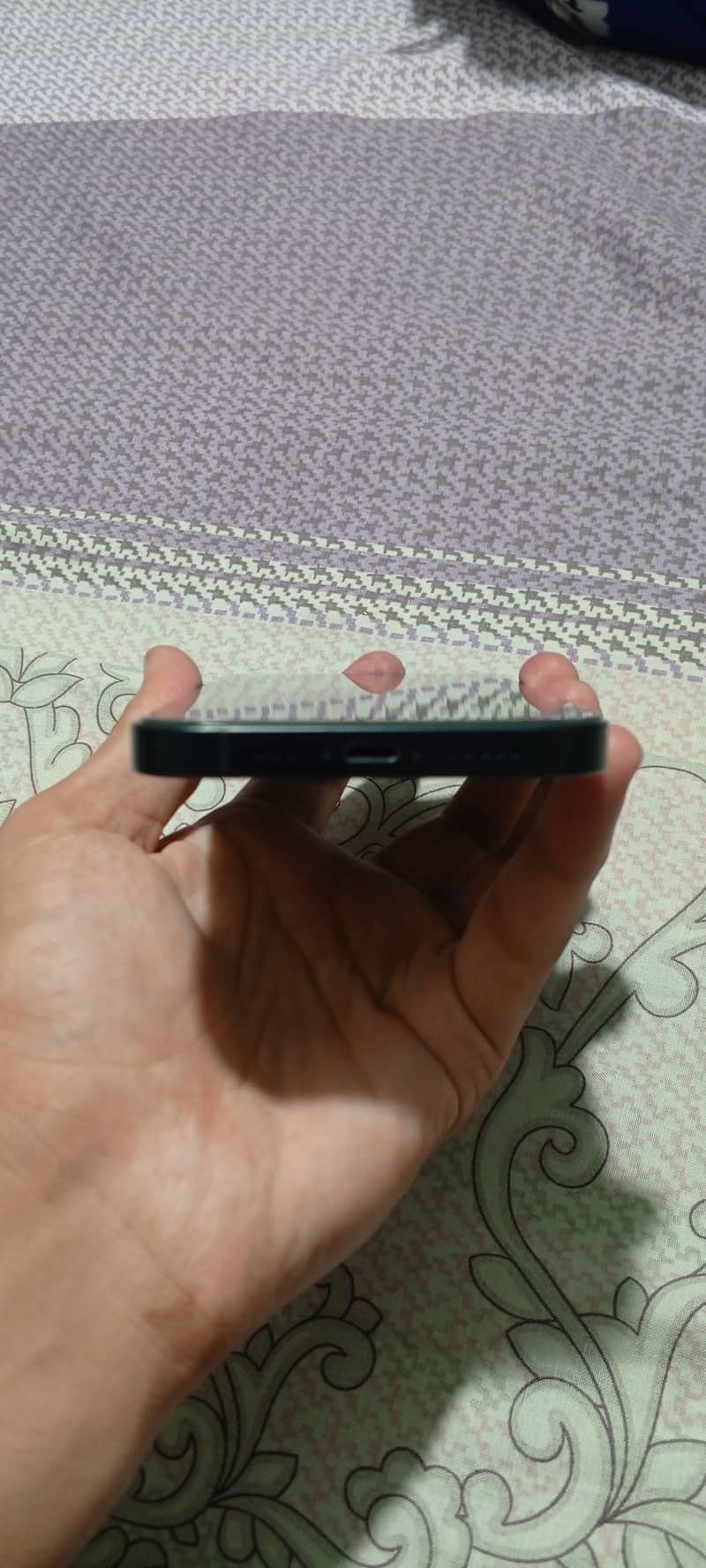 Apple iPhone 13 6