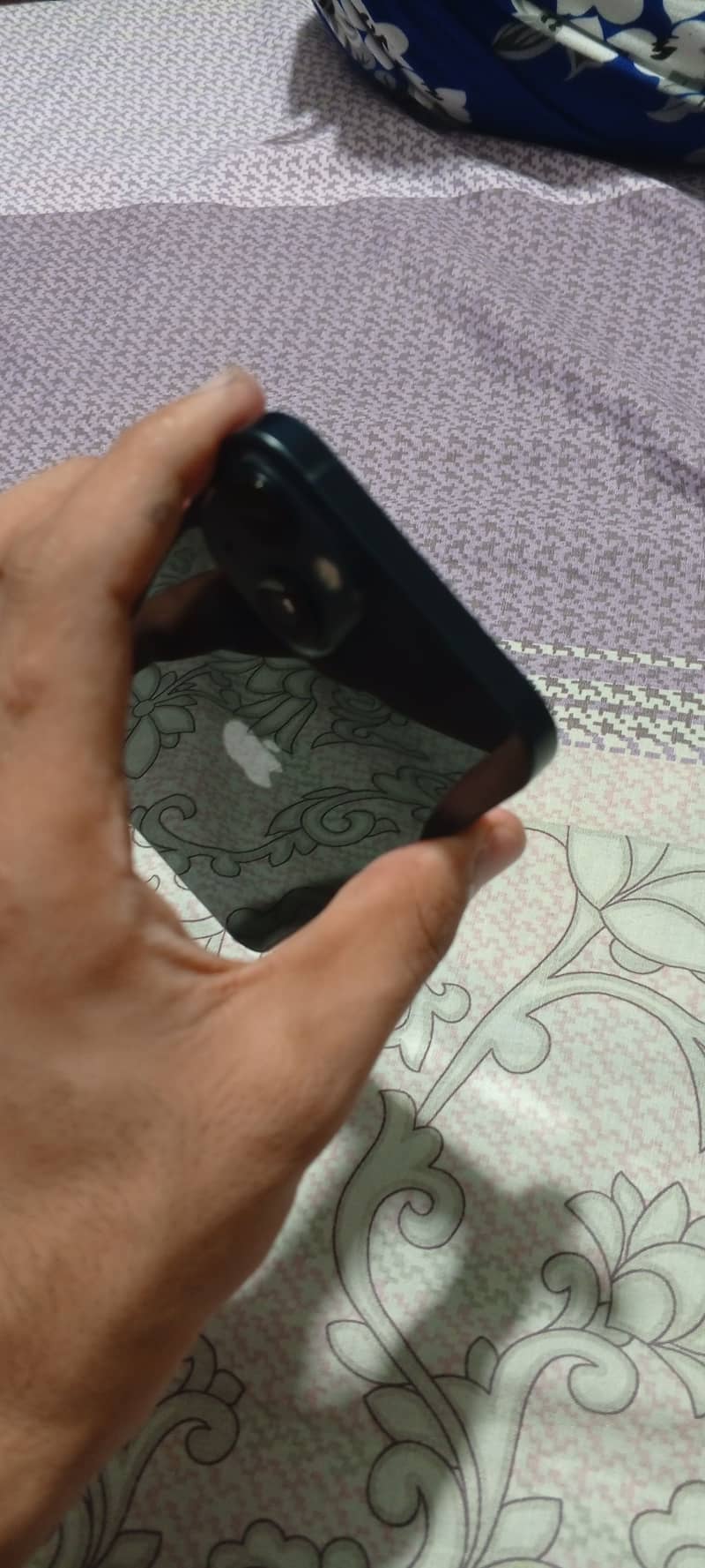 Apple iPhone 13 7