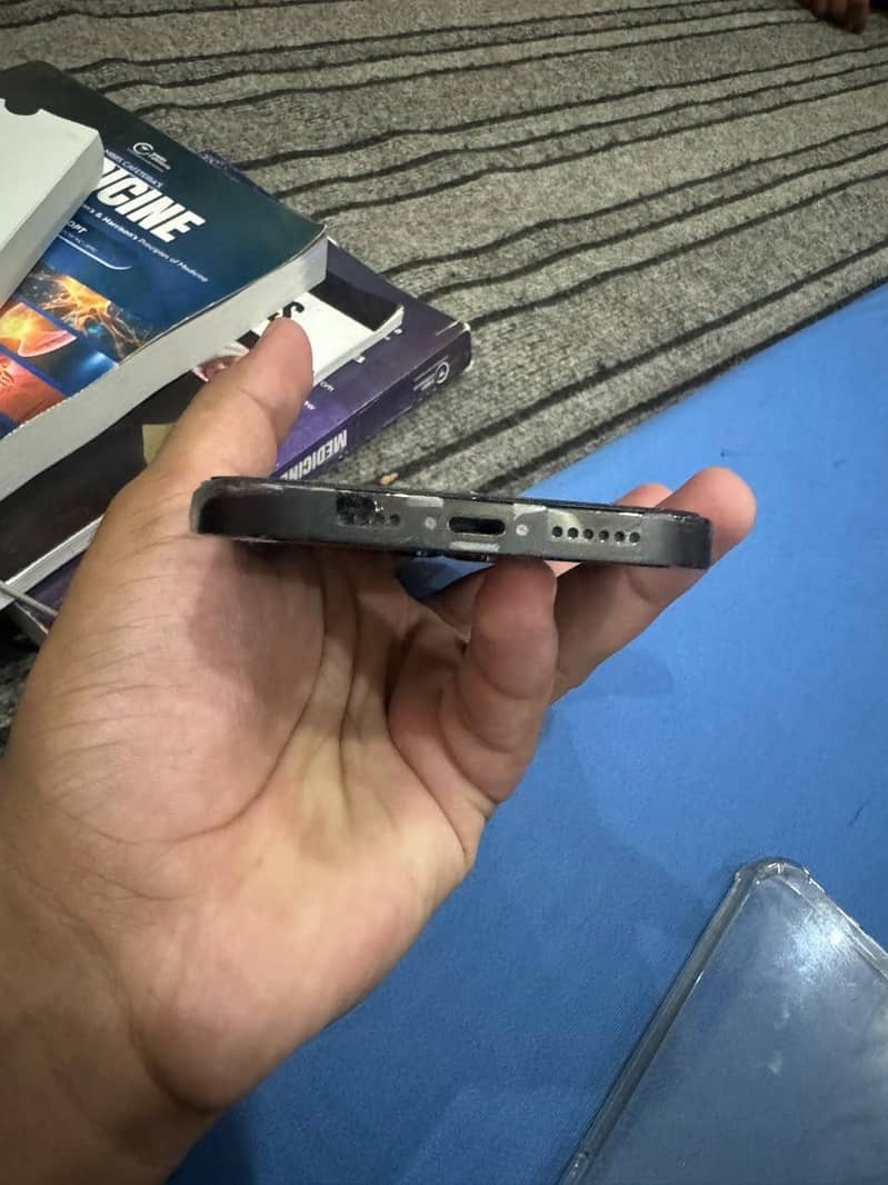 Apple iPhone 14 Pro Max 4