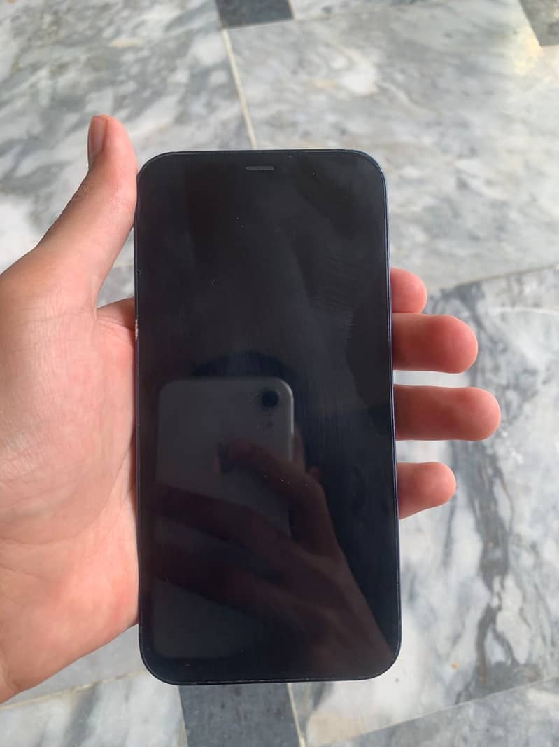Apple iPhone 12 2