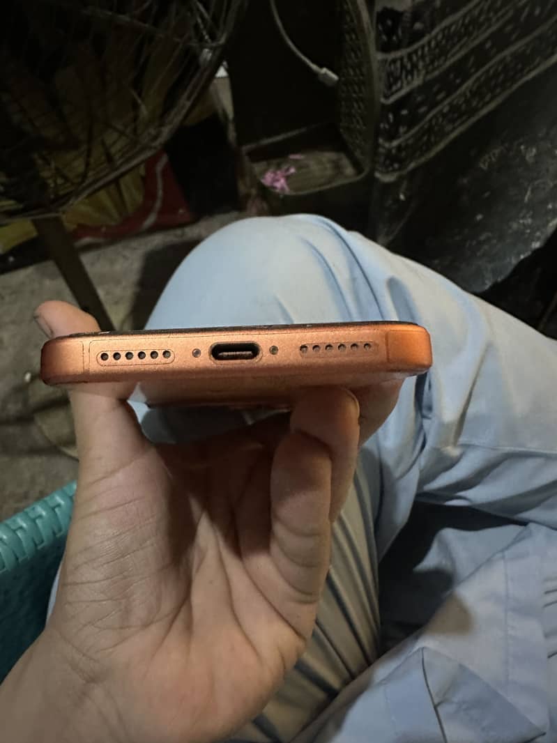 Apple iPhone 17 Pro Max 3