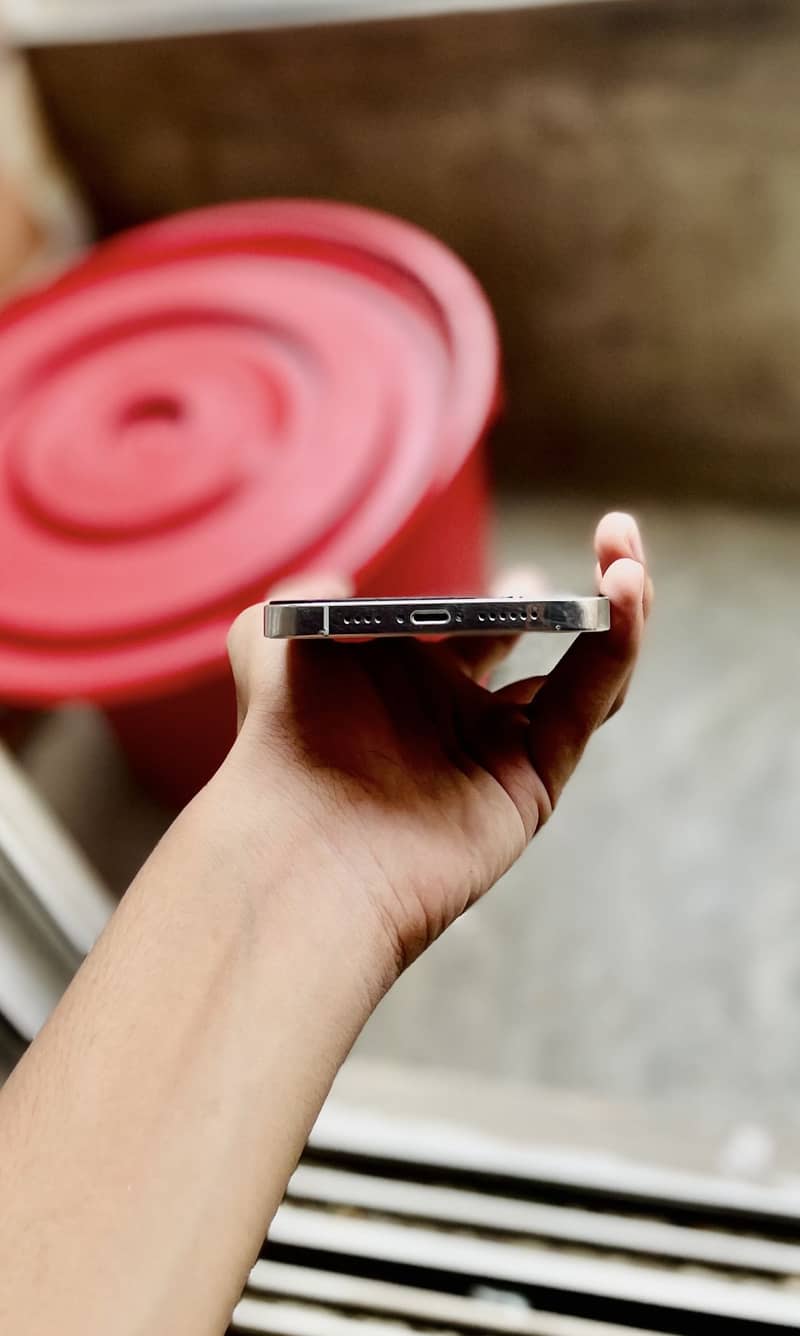 Apple iPhone 12 Pro Max 4
