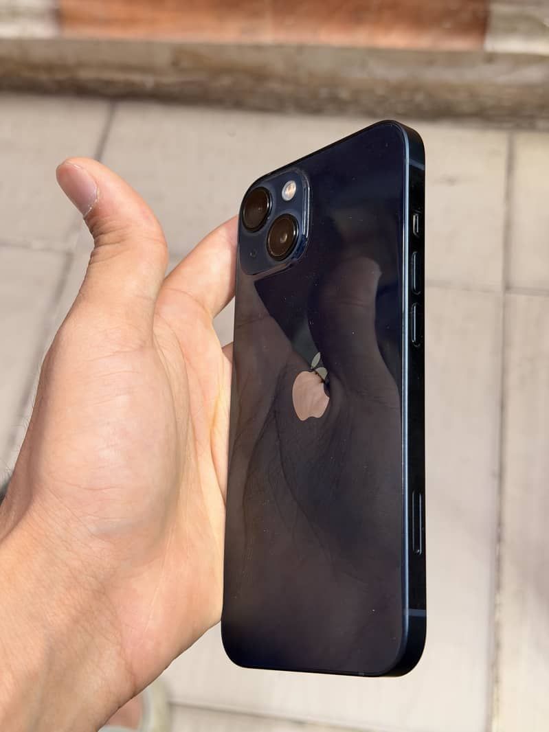 Apple iPhone 13 1