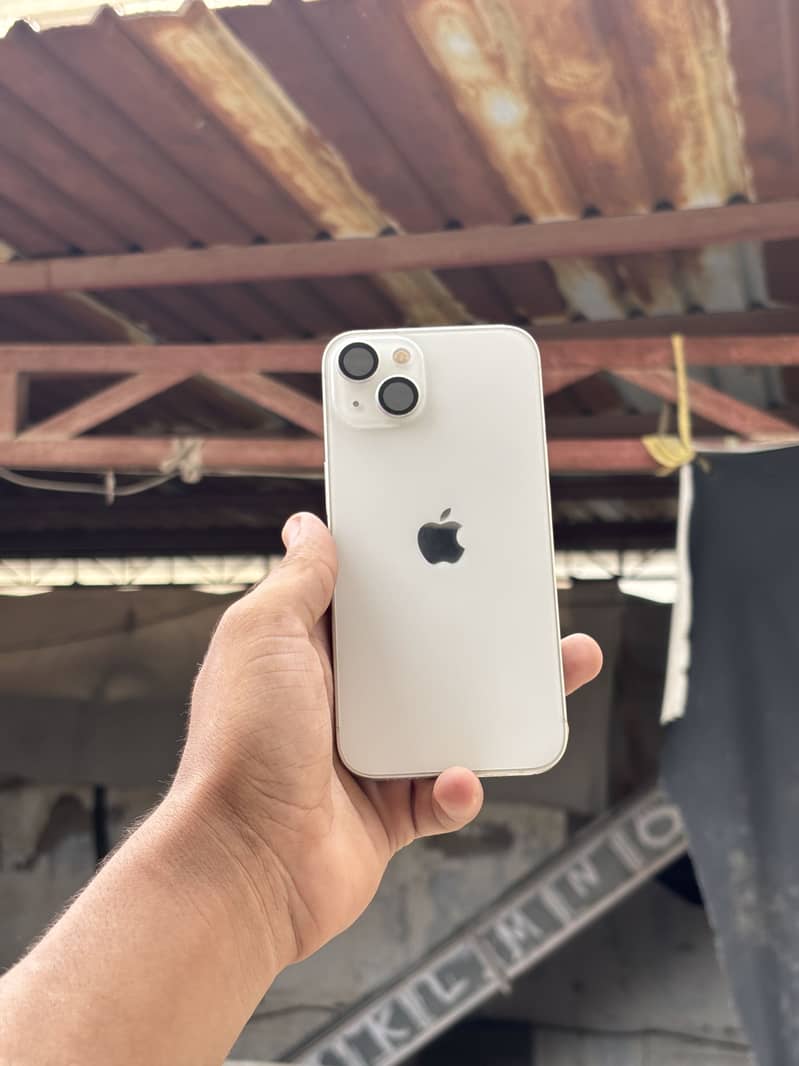 Apple iPhone 13 0