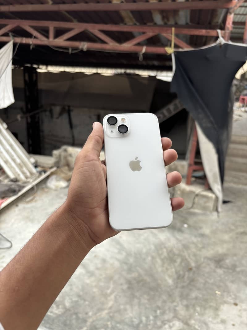 Apple iPhone 13 5