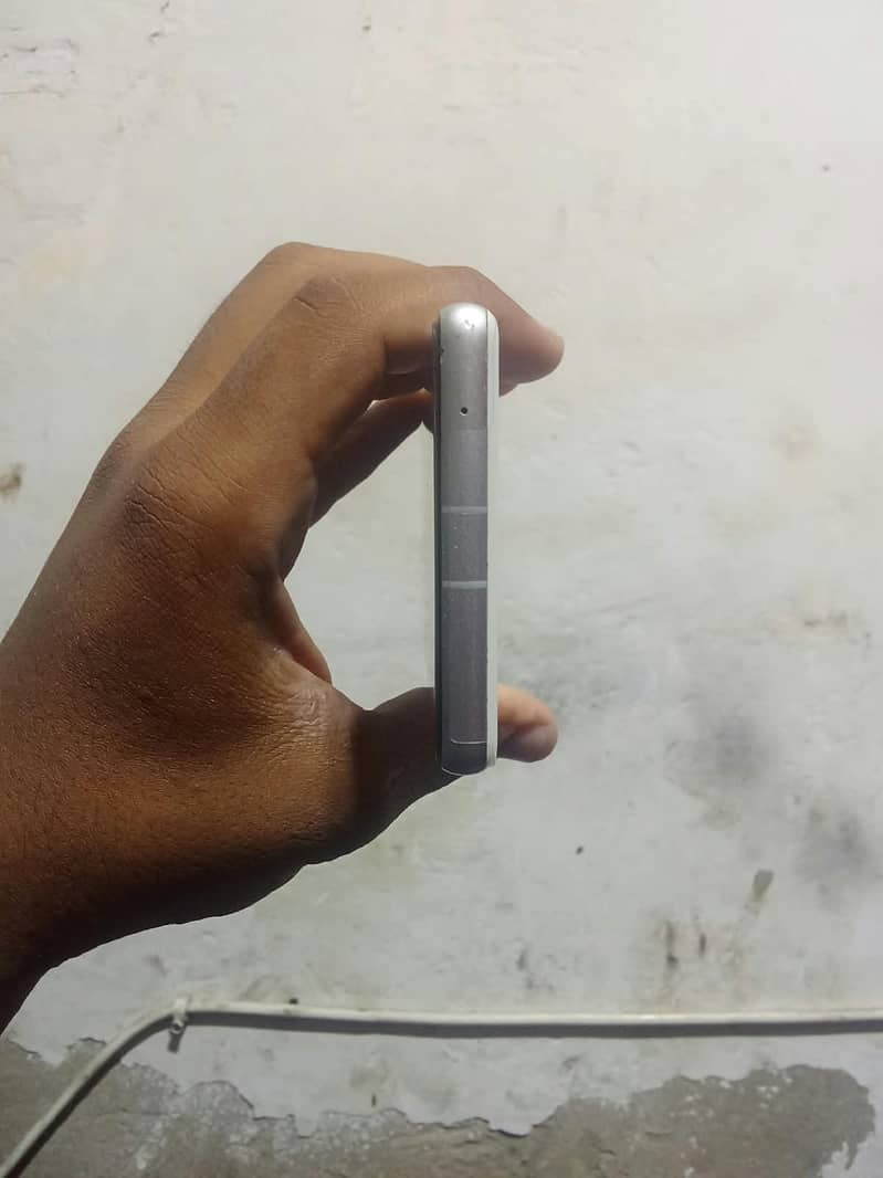 Google Pixel 7a 1