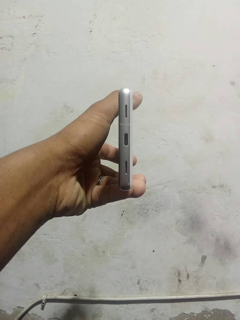 Google Pixel 7a 4
