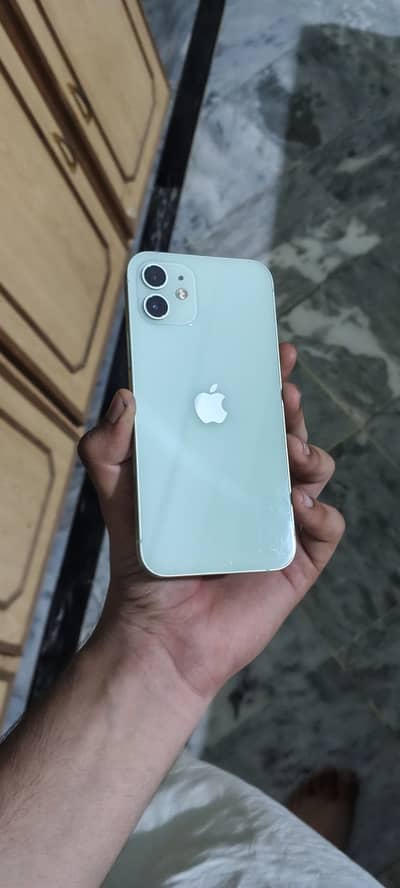 Apple iPhone 12