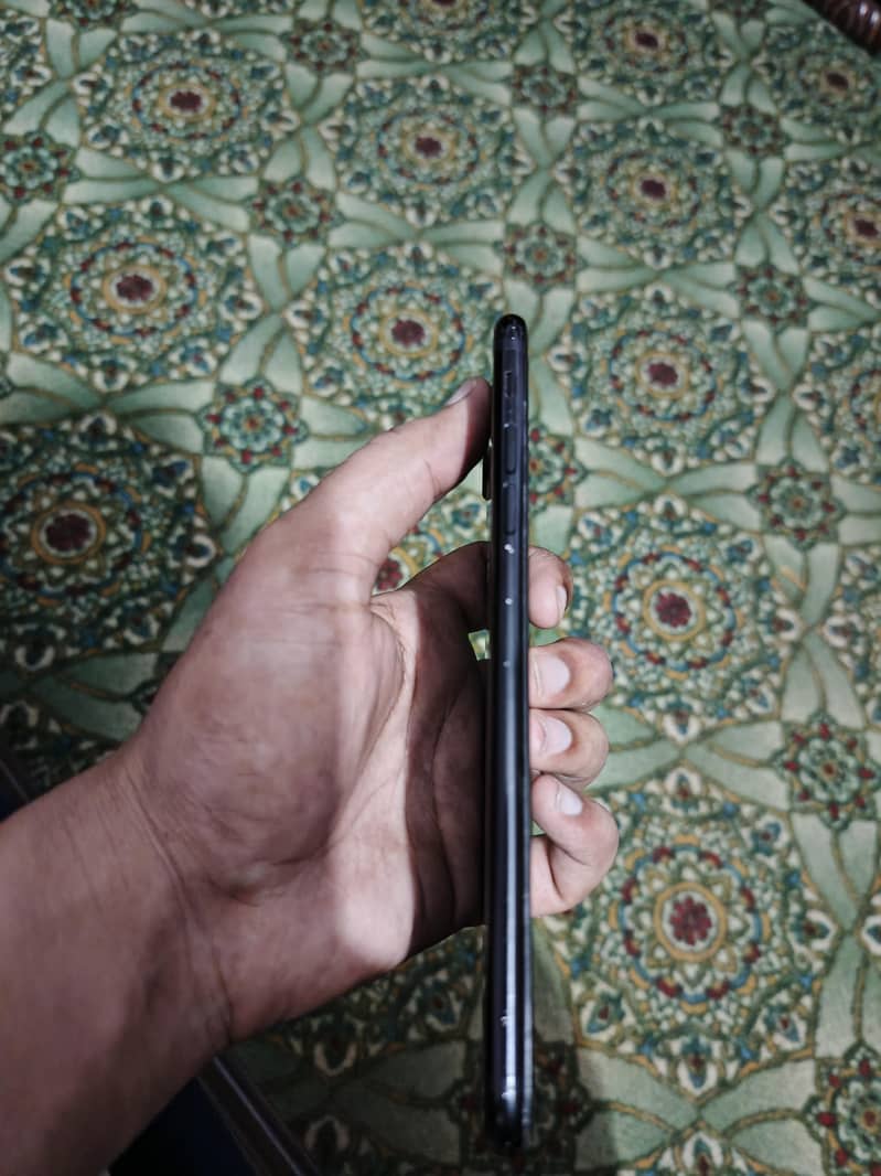 Apple iPhone 7 Plus 3