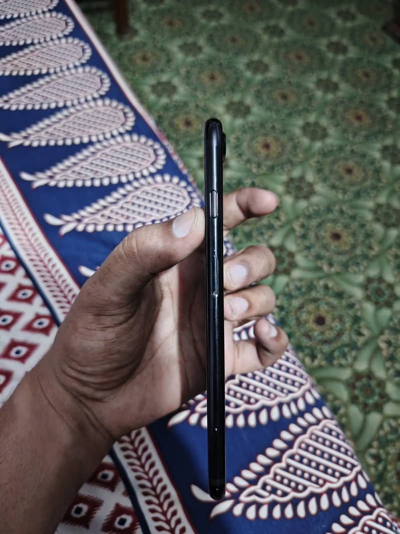 Apple iPhone 7 Plus 4