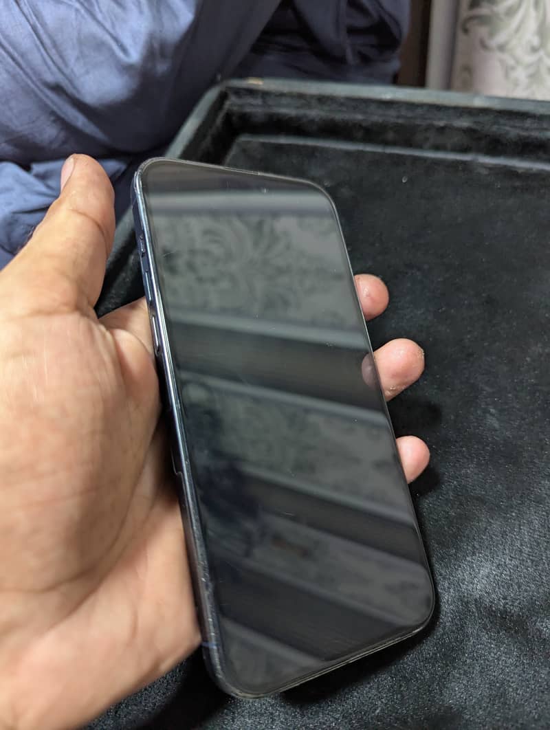 Apple iPhone 15 Pro Max 1