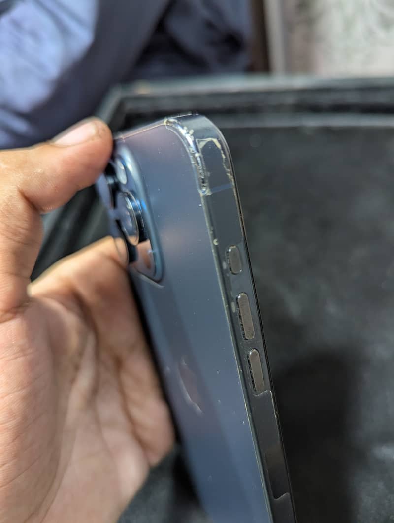 Apple iPhone 15 Pro Max 5