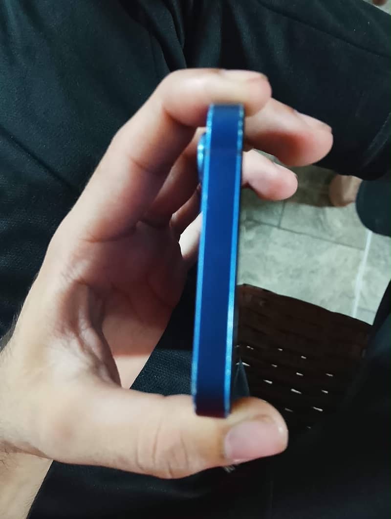 Apple iPhone 12 5