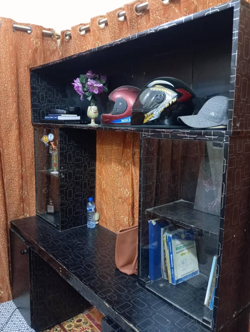 Study table 7