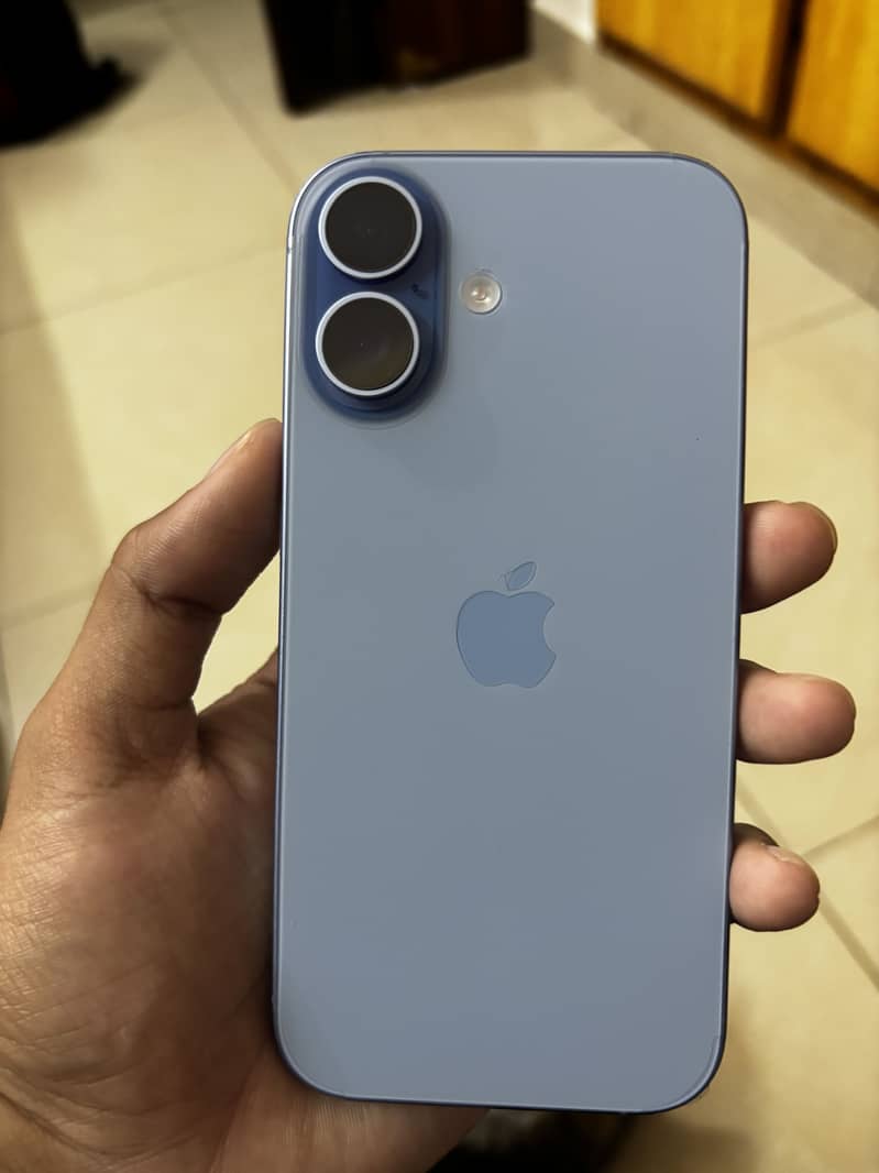 Apple iPhone 17 0