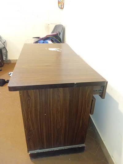 Office Table & Revolving Chair Set : Good Condition