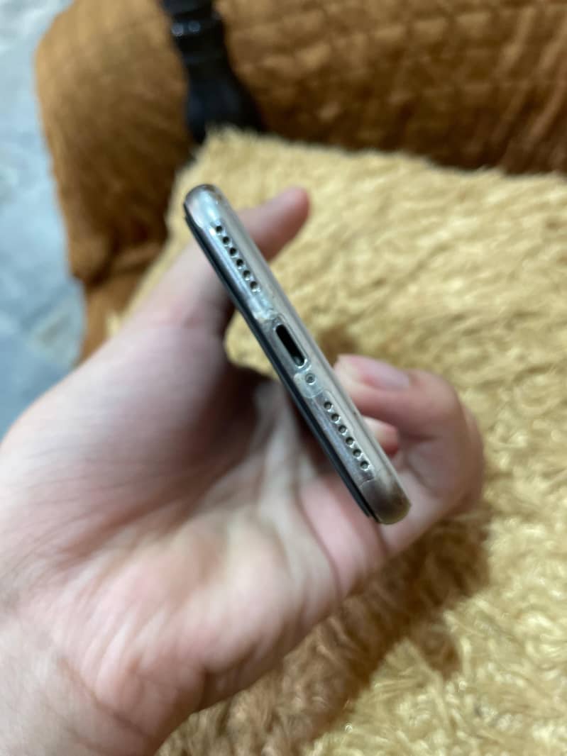 Apple iPhone X 2
