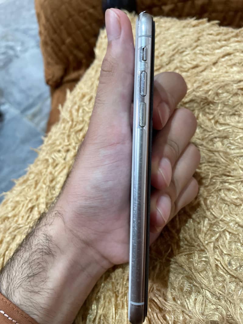 Apple iPhone X 3