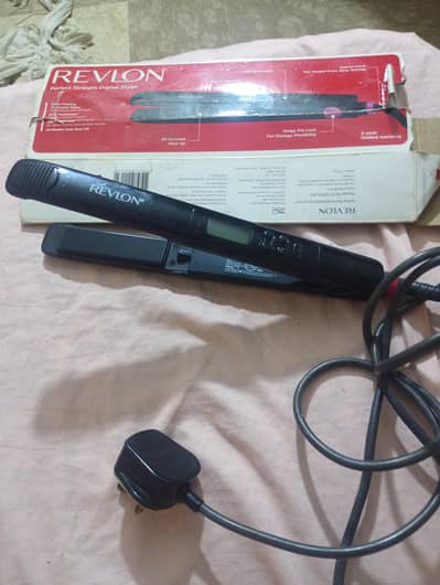 Revlon iron very good condition