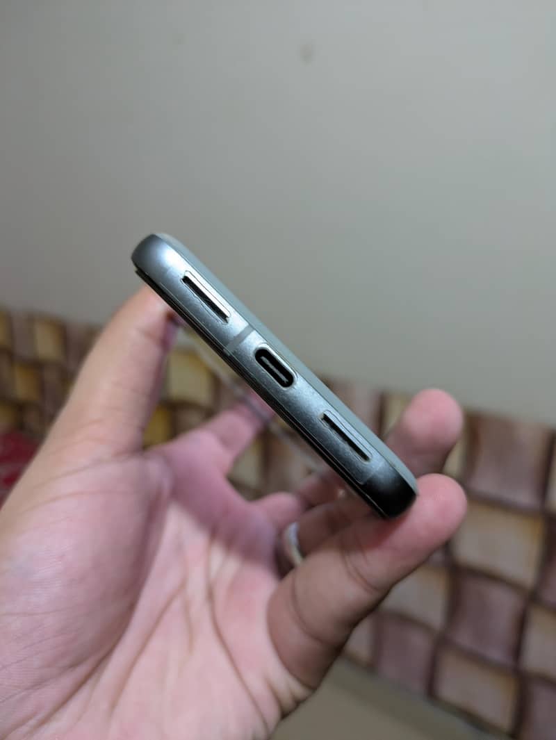 Google Pixel 8 3